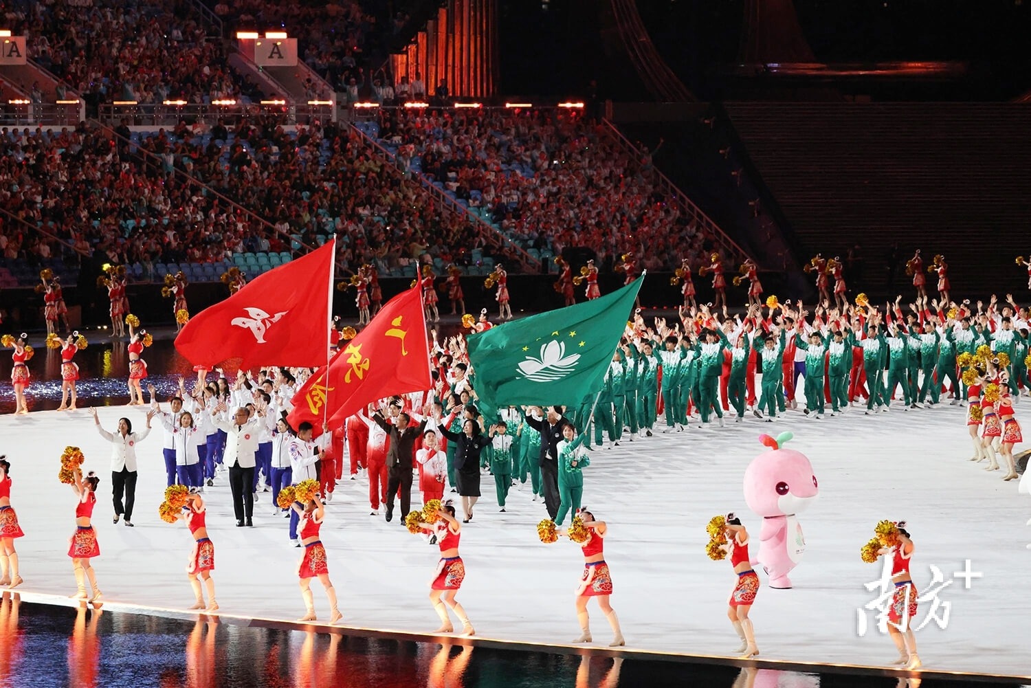 为什么有些玩家总是能“读懂”你的底牌（为何有人总能看穿你的底牌？）